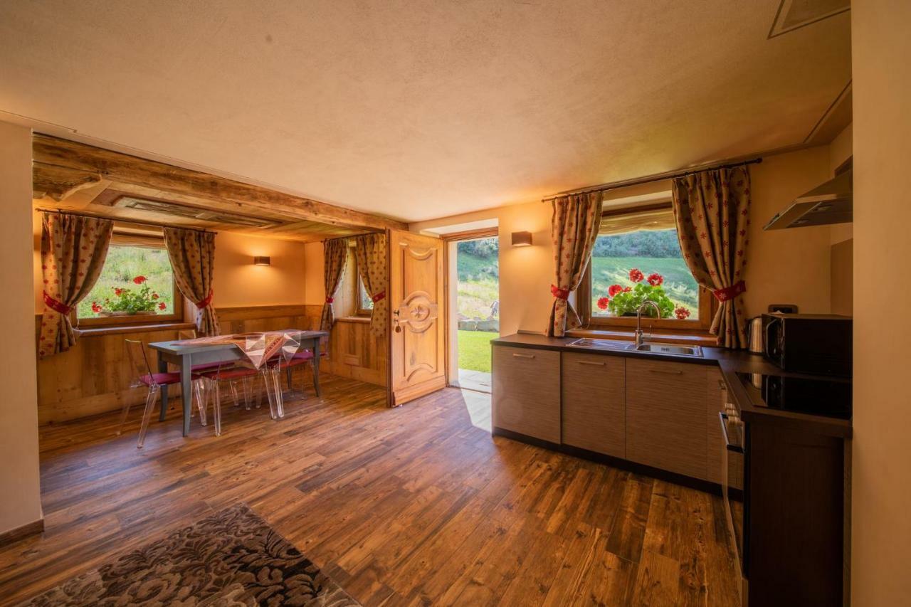 Casa Vacanze Petit Haury - Alloggi Ad Uso Turistico Vda Arvier N 0039 E N 0040 - エクステリア 写真
