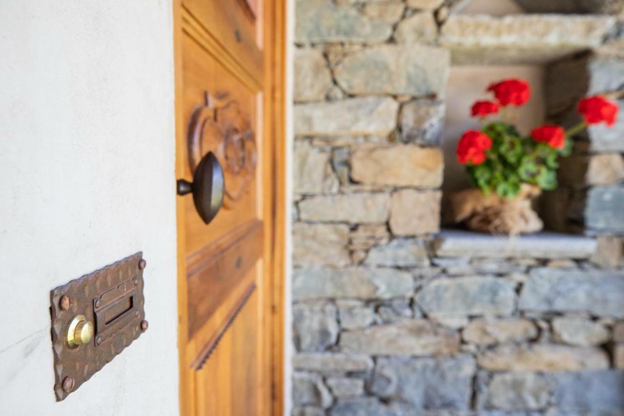 Casa Vacanze Petit Haury - Alloggi Ad Uso Turistico Vda Arvier N 0039 E N 0040 - エクステリア 写真